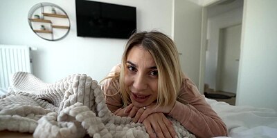 lil step sister caught my morning erection!